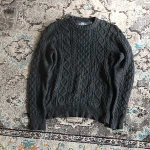 H&M KNIT SWEATER